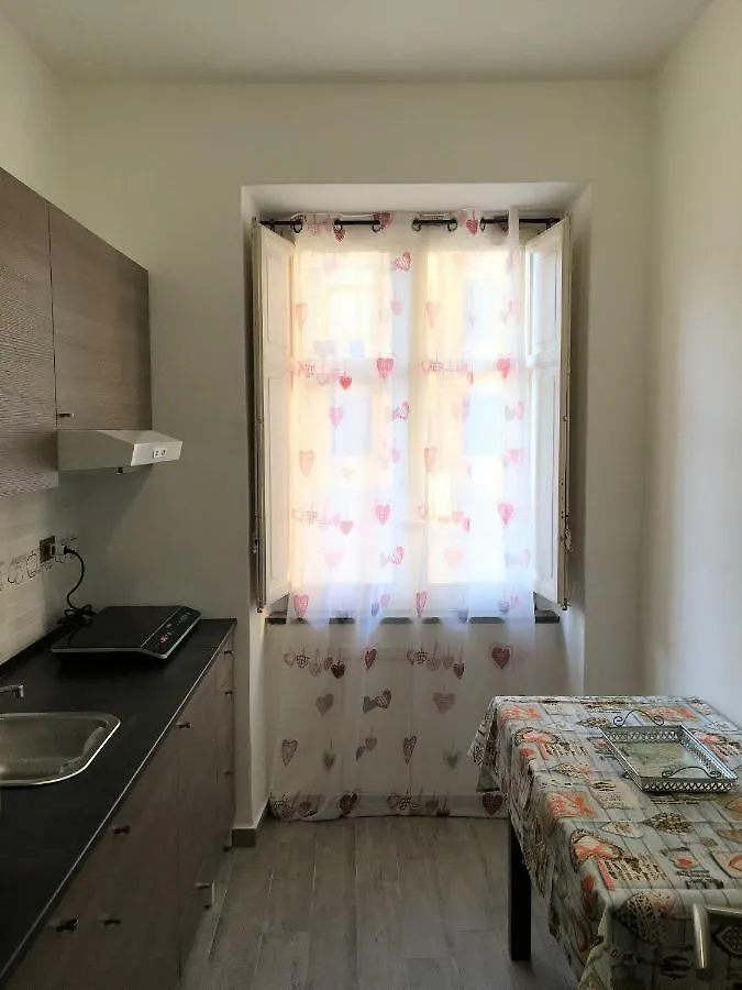 75 négyzetméteres, 2 hálószobás Apartman 1 fürdőszobával Vízpart területén Palermo Olaszország